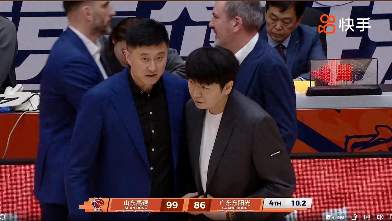 半岛APP下载-奇兵!三分9中5砍15分,完爆国手胡明轩徐杰,赛后邱彪点名表扬